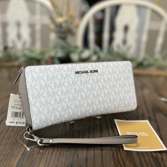 Michael Kors NEW leather jet set large zip around wallet/wristlet - Picture 1 of 10